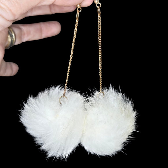 Vintage White Fur Earrings - Picture 3 of 3
